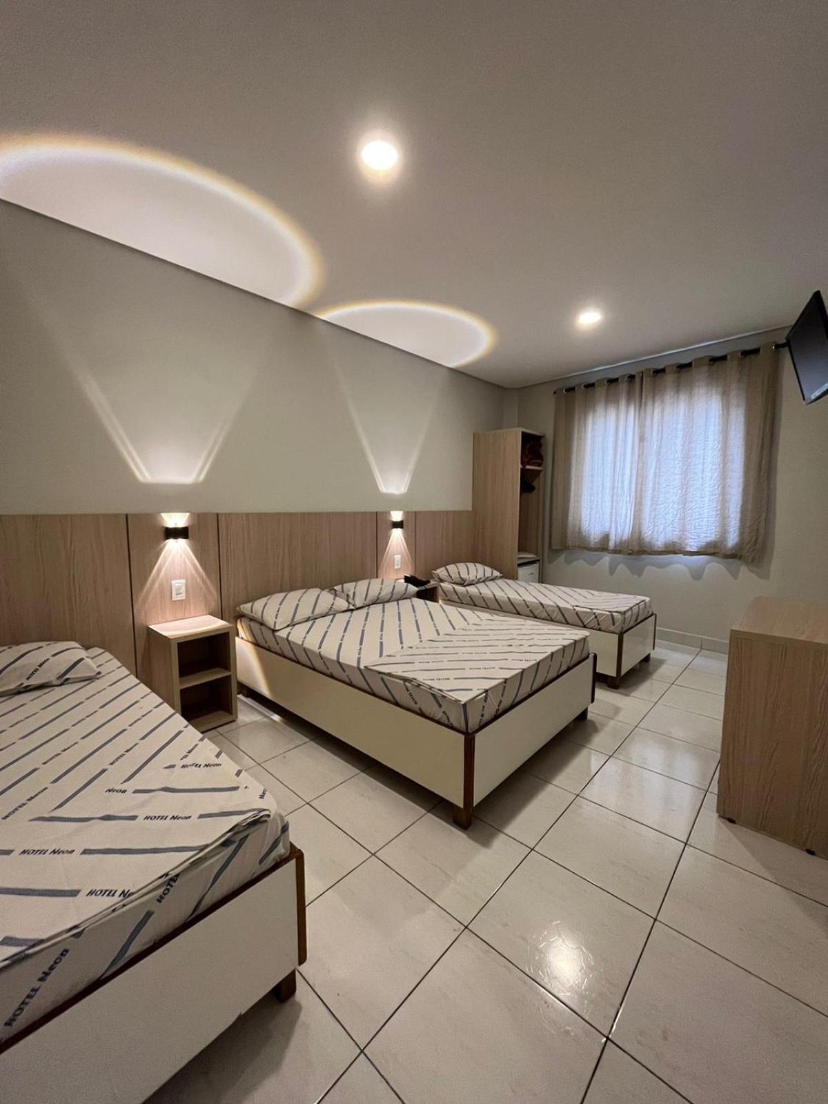 Hotel Neon - Proximo A 25 De Marco, Bom Retiro E Bras, A 2Min Do Mirante Sampa Sky E Pista De Skate Anhangabau São Paulo Zewnętrze zdjęcie