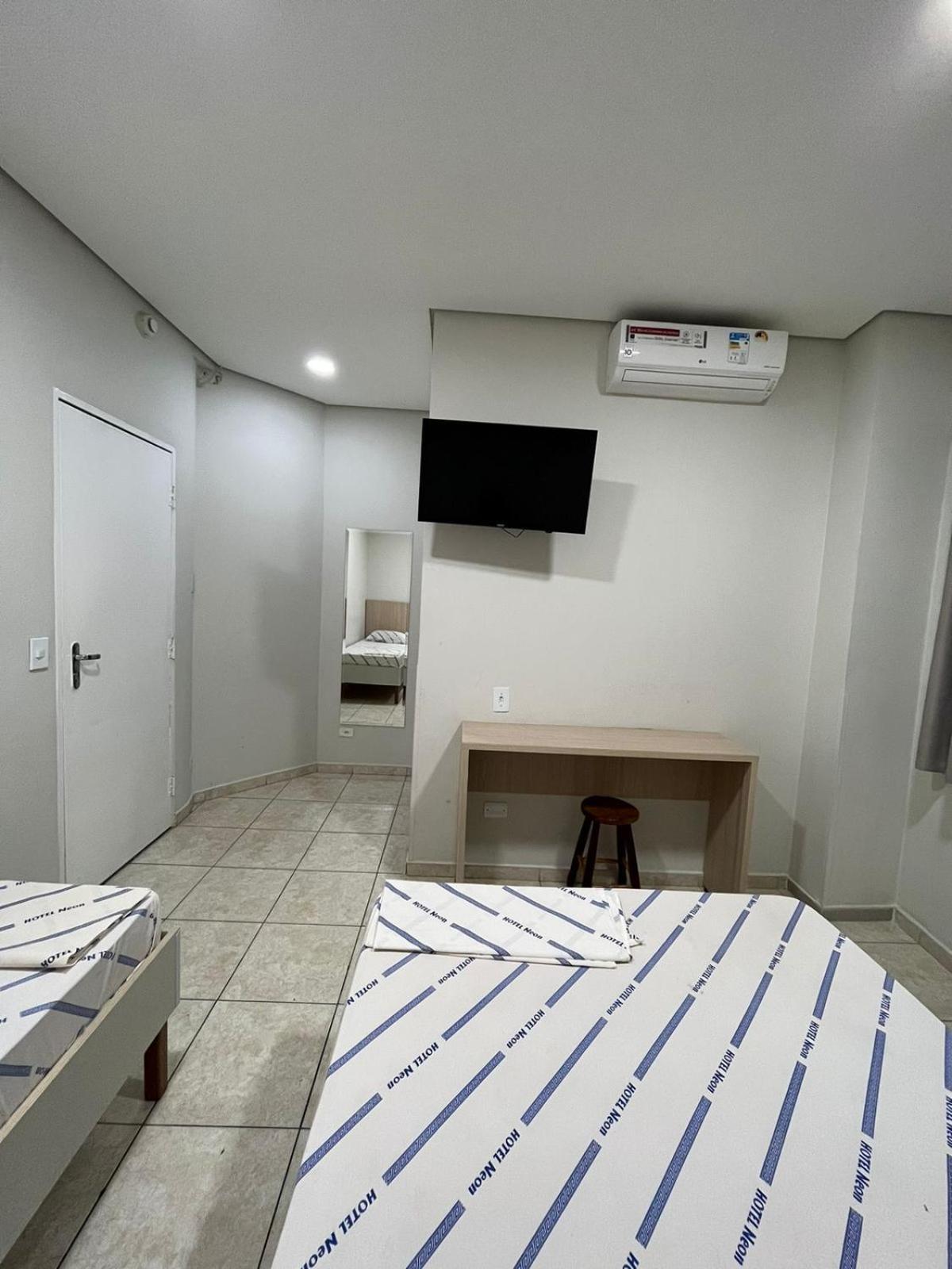 Hotel Neon - Proximo A 25 De Marco, Bom Retiro E Bras, A 2Min Do Mirante Sampa Sky E Pista De Skate Anhangabau São Paulo Zewnętrze zdjęcie