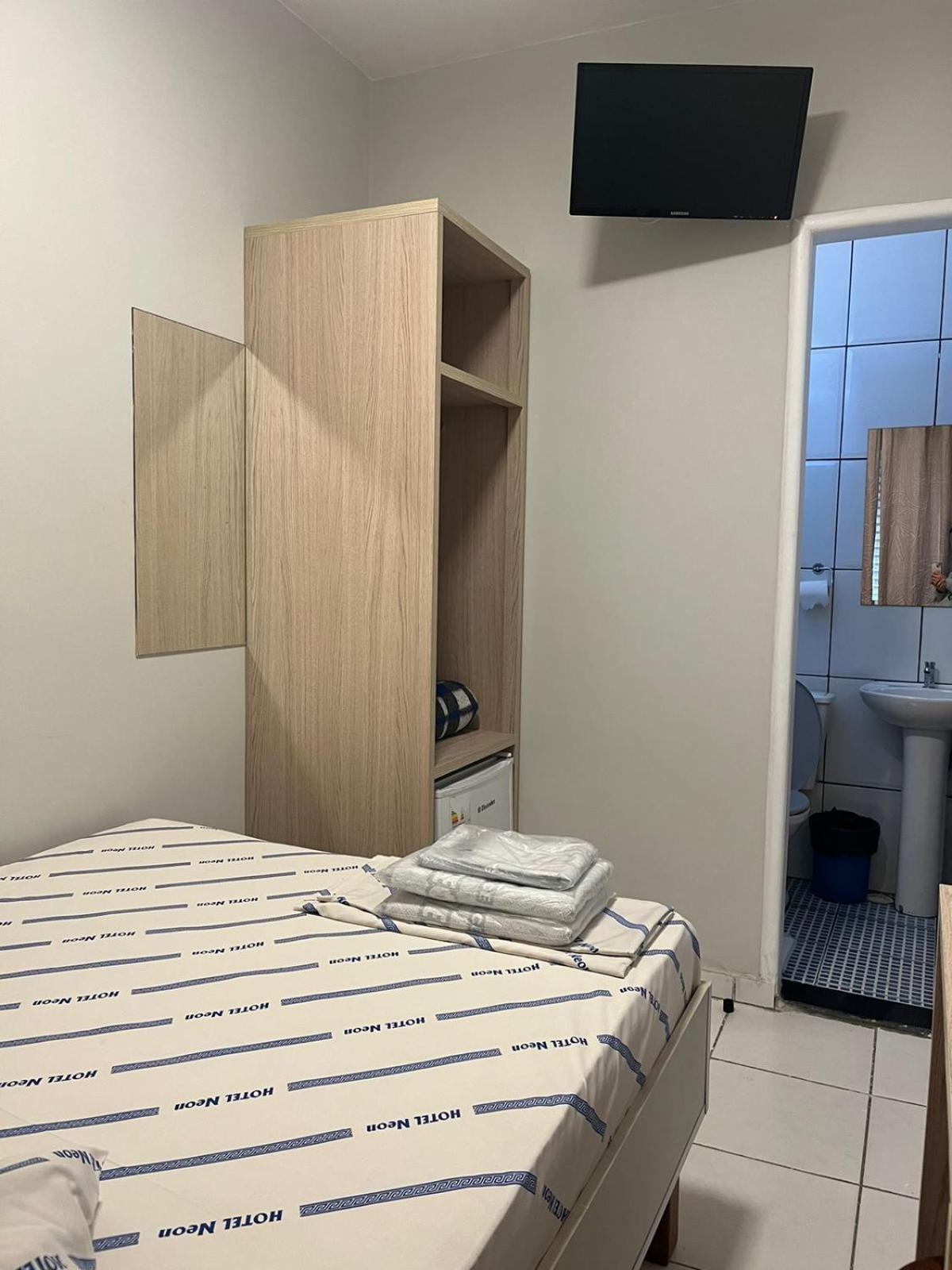Hotel Neon - Proximo A 25 De Marco, Bom Retiro E Bras, A 2Min Do Mirante Sampa Sky E Pista De Skate Anhangabau São Paulo Zewnętrze zdjęcie